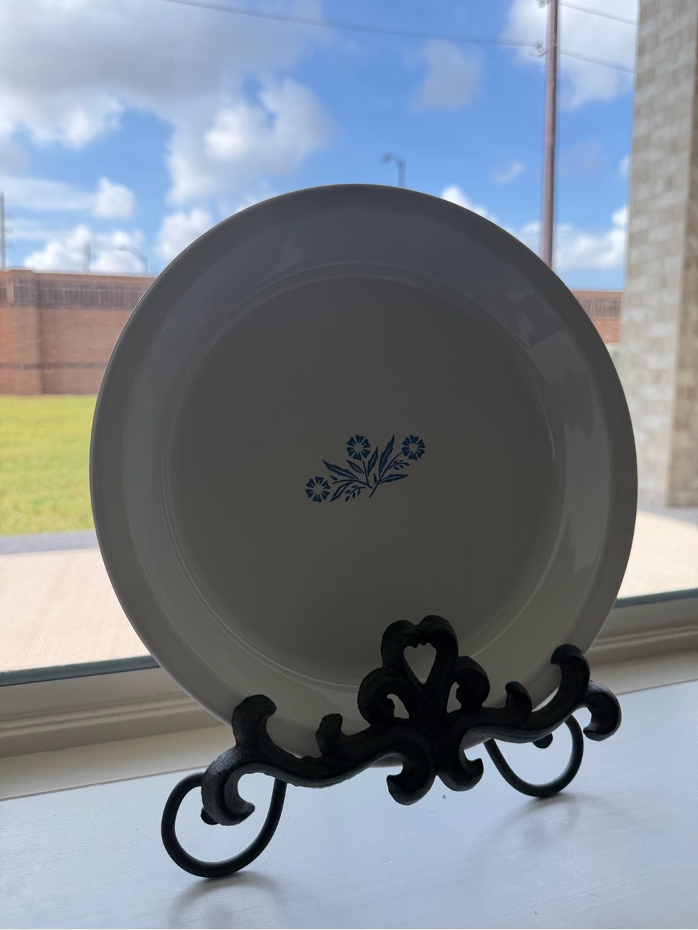 Corningware White Dinner Pie Plate with Blue Floral Accent